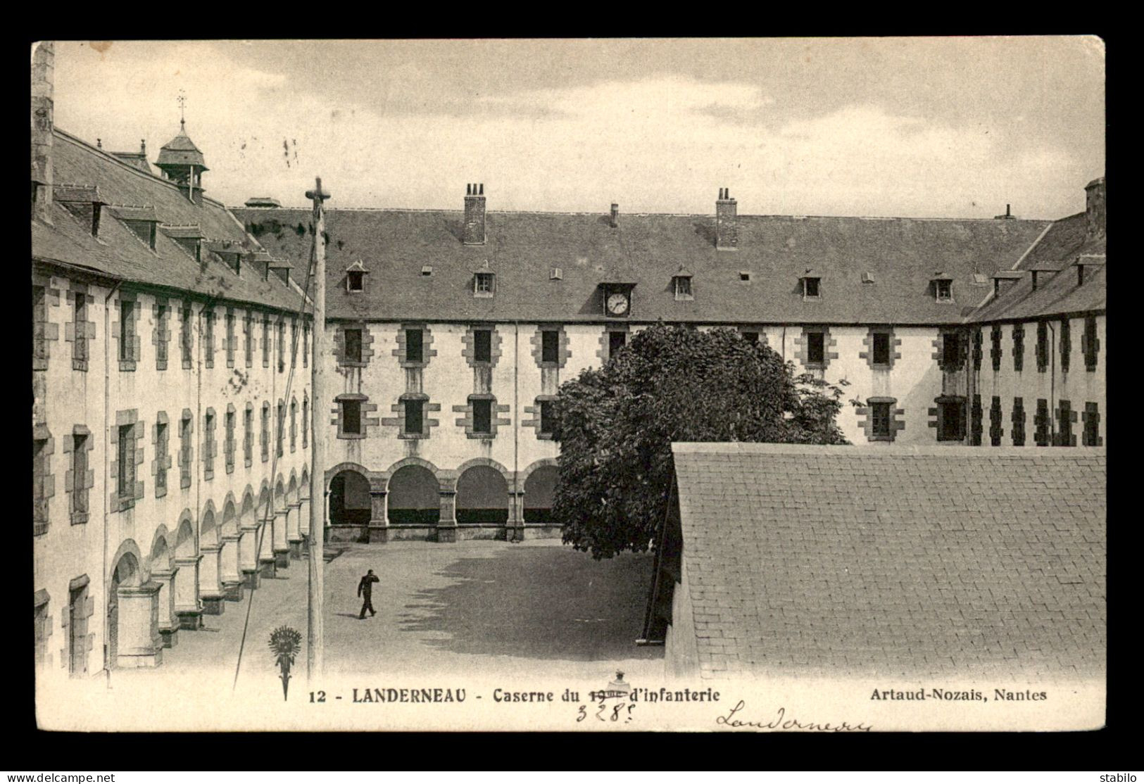 29 - LANDERNEAU - CASERNE DU 328E D'INFANTERIE - Landerneau