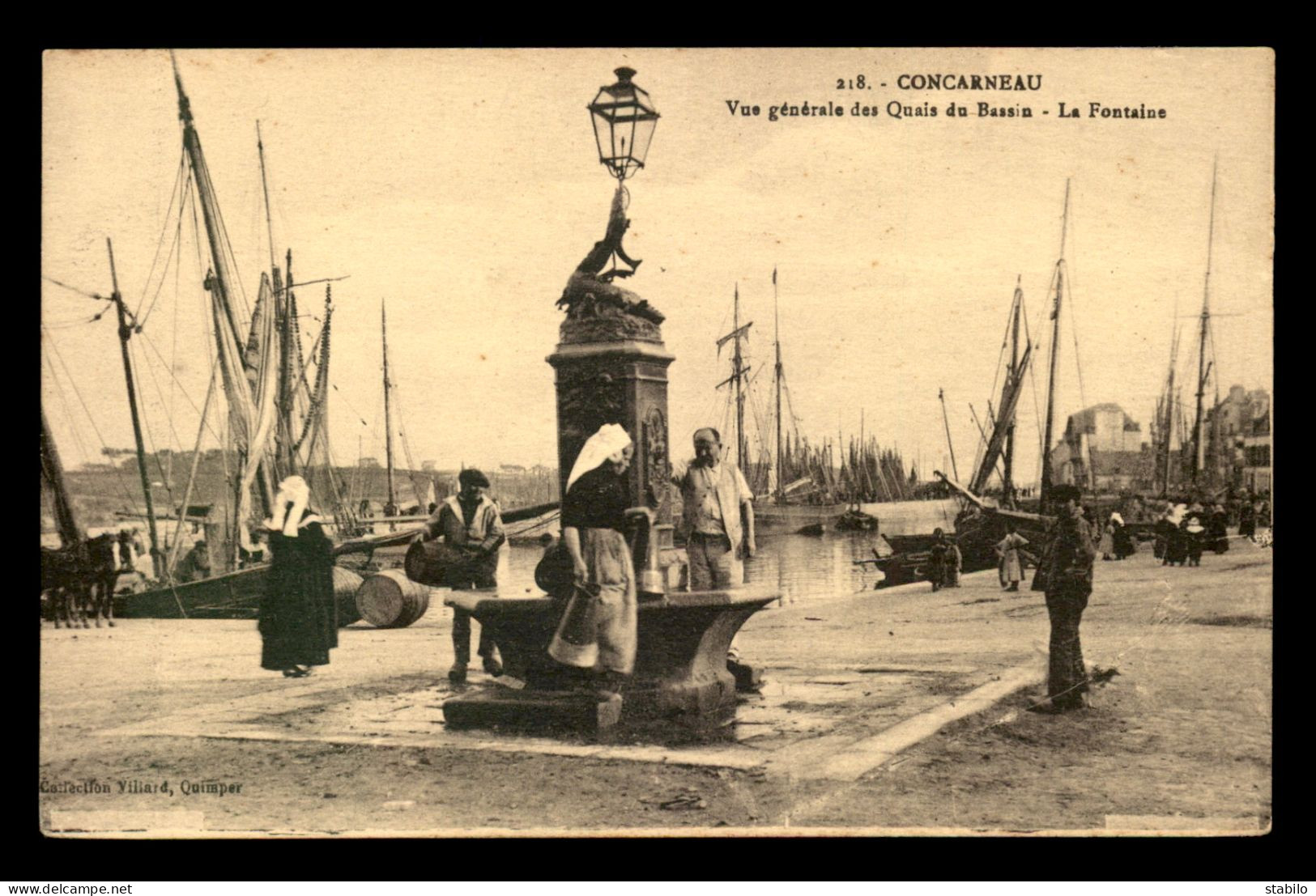 29 - CONCARNEAU - LES QUAIS DU BASSIN - LA FONTAINE - Concarneau