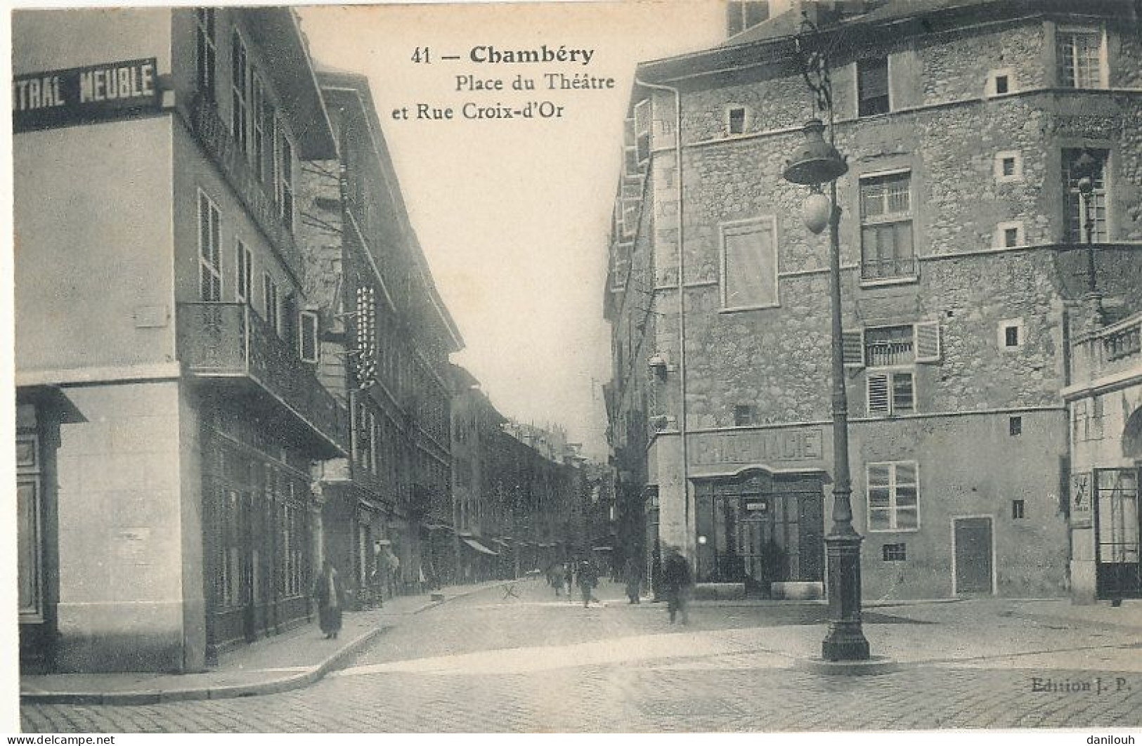 73 // CHAMBERY   Place Du Théatre Et Rue Croix D Or  41 - Chambery