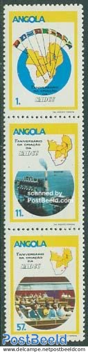 Angola 1985 Development 3v [::], Mint NH, History - Various - Flags - Maps - Geographie