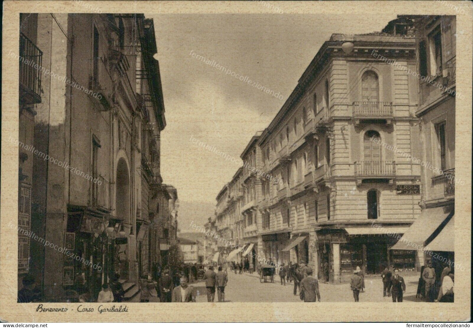 Cr563 Cartolina  Benevento Citta' Corso Garibaldi 1941 Campania - Benevento