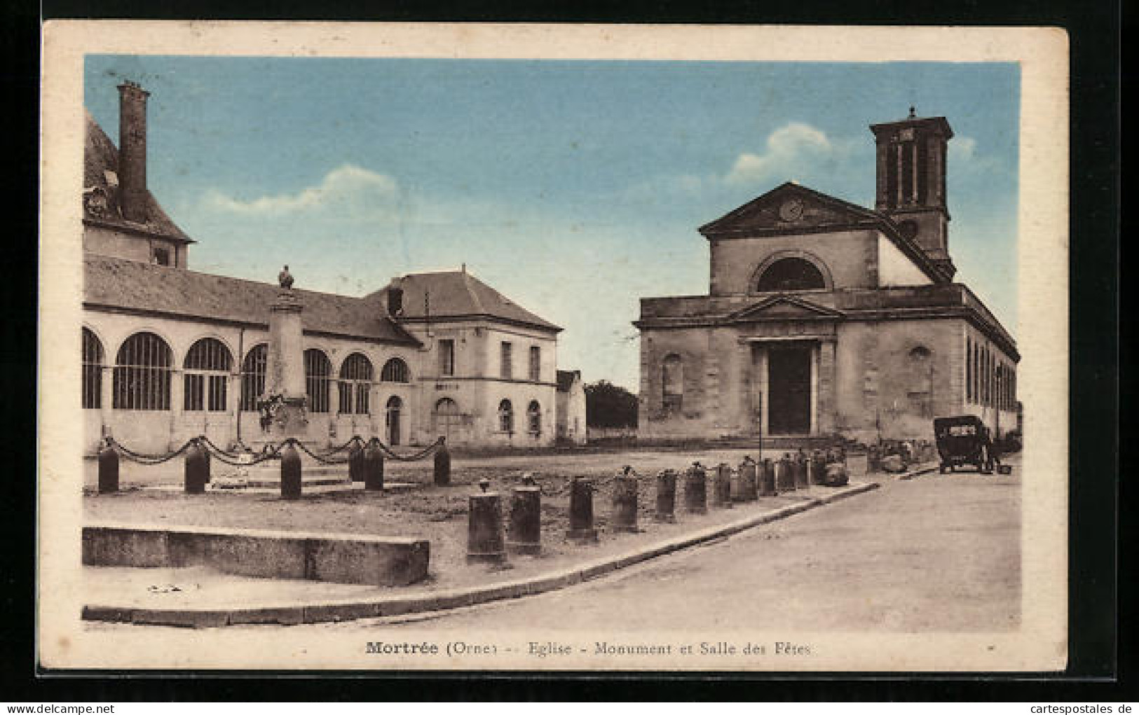 CPA Mortrée, Eglise, Monument Et Salle Des Fetes  - Autres & Non Classés