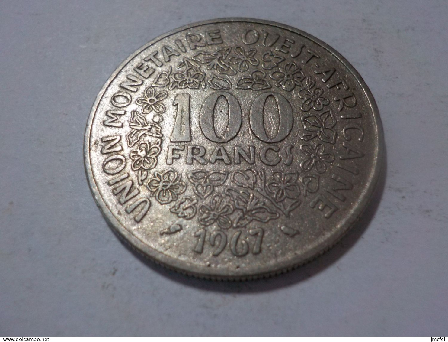 Banque  Centrale  Des Etats  De L'Afrique De L'Ouest   1967  100 Francs - Autres – Afrique