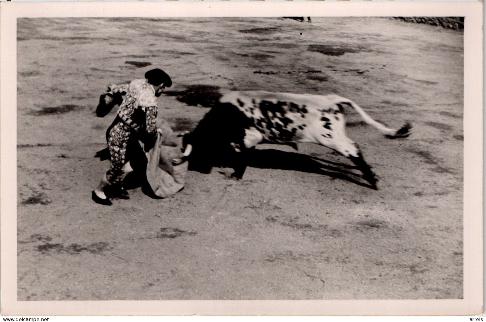 FR66 PERPIGNAN - Carte Photo CHAUVIN - CORRIDA - Une Passe - Animée - Belle - Perpignan