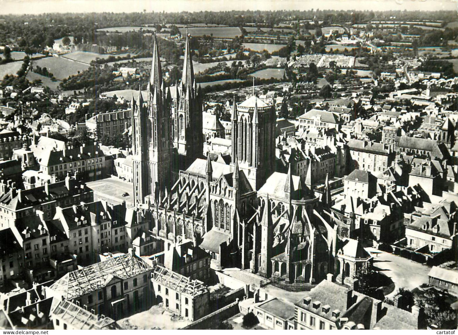 En Avion Au Dessus De COUTANCES . La Cathédrale  - Coutances