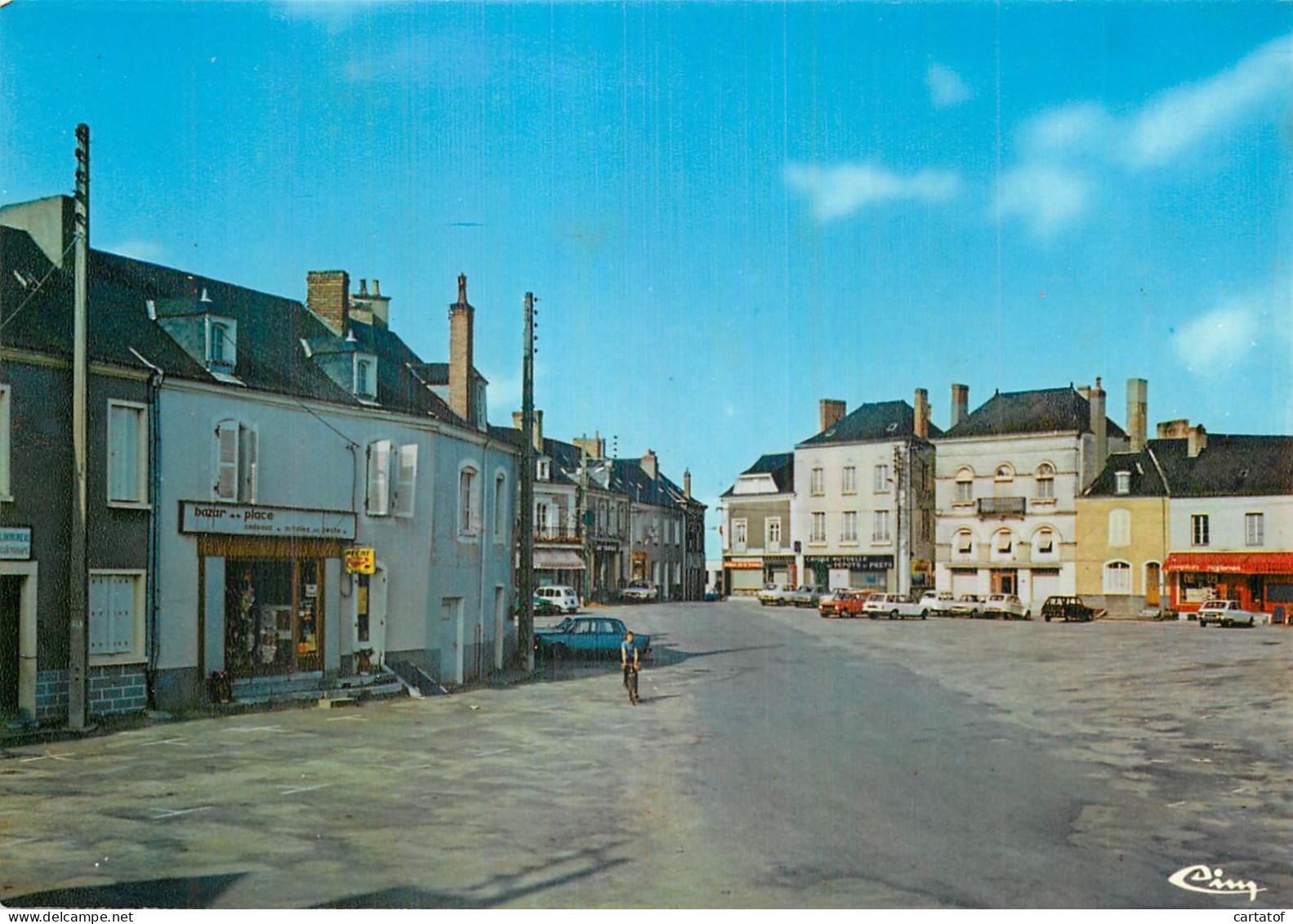 MESLAY Du MAINE . La Place Du  Marché - Meslay Du Maine