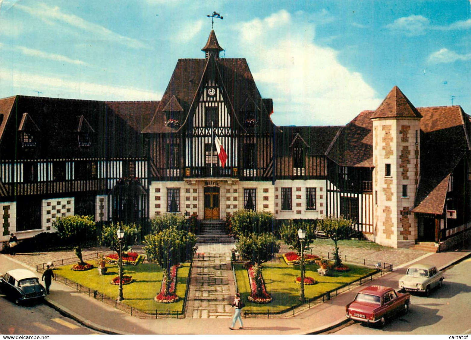 DEAUVILLE . Hôtel De Ville - Deauville