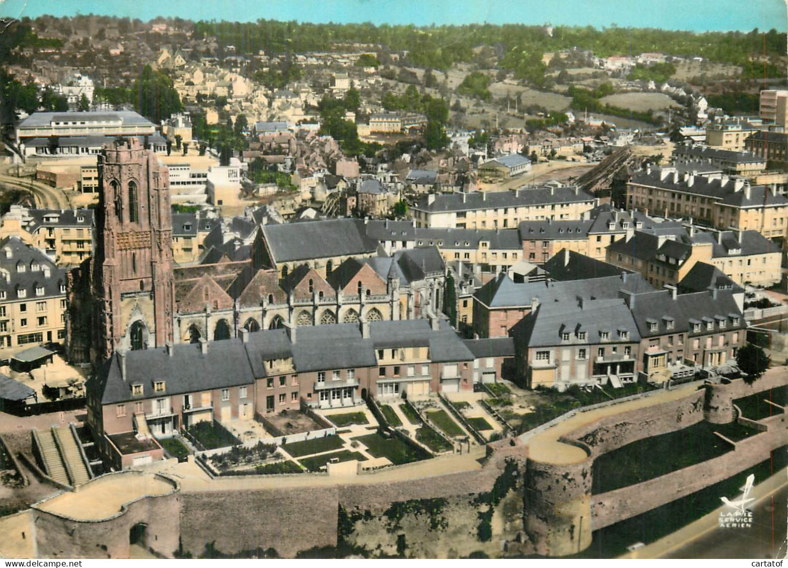 En Avion Au Dessus De SAINT LO .  Vue Générale - Saint Lo