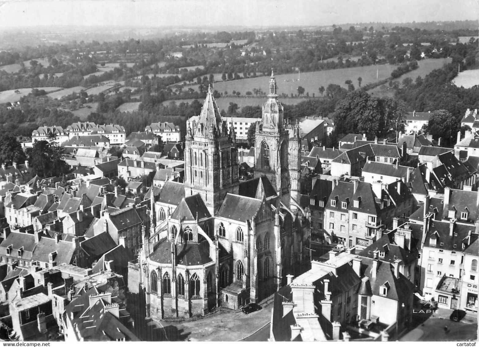 En Avion Au Dessus De COUTANCES . Eglise St-Pierre - Coutances