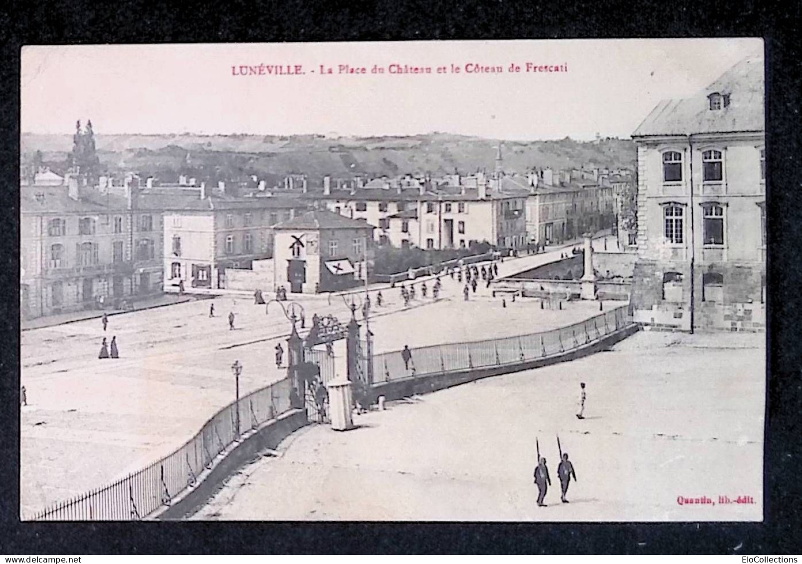 Cp, 54, Lunéville, La Place Du Château Et Le Coteau De Frescati, Animée, Militaires, écrite 1915, écrite 1915 - Luneville