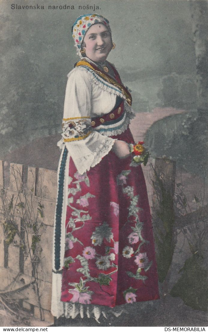 Woman In Traditional Costume , Folklore Ca.1910 Edition J.Reich Vinkovci - Croatie