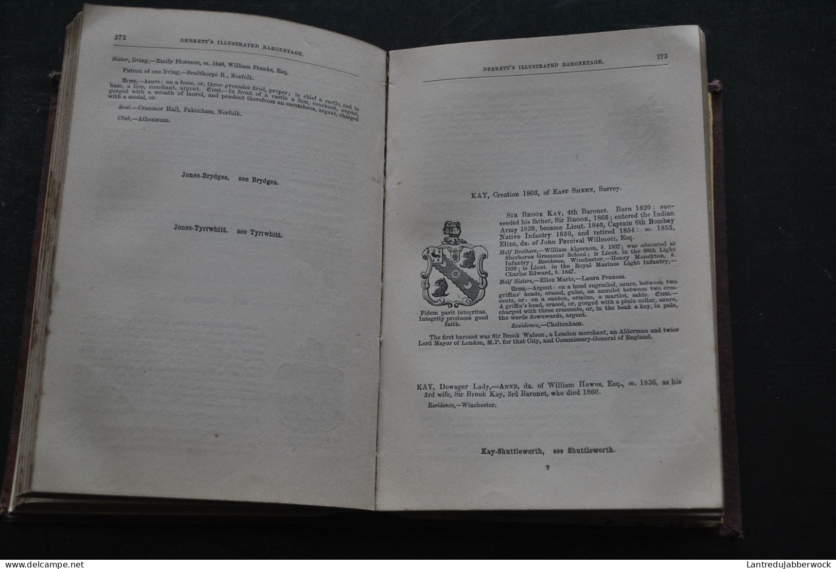 DEBRETT'S ILLUSTRATED BARONETAGE WITH THE KNIGHTAGE OF THE UNITED KINGDOM OF GREAT BRITAIN & IRELAND 1868 Armoirie armes