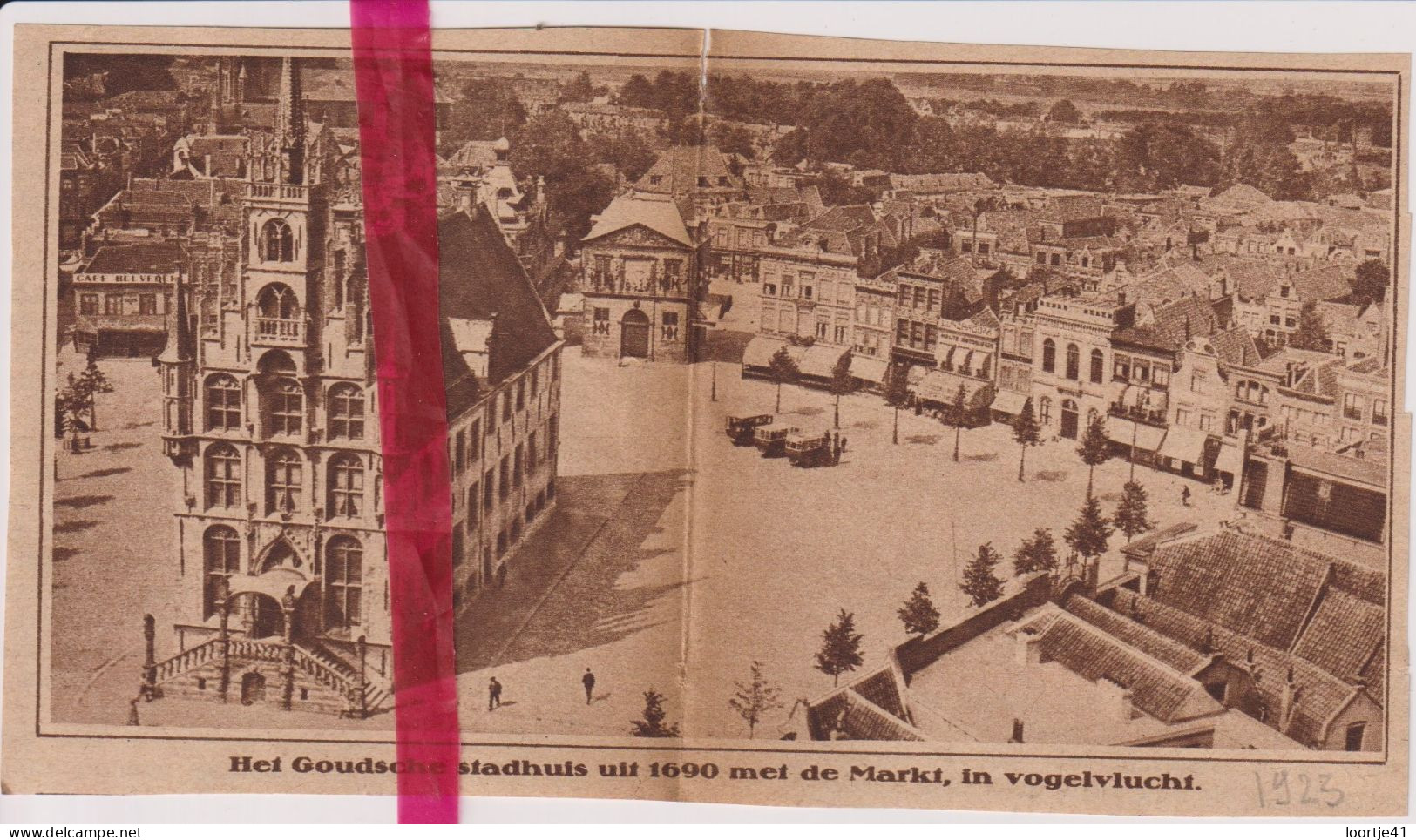 Gouda - De Markt In Vogelvlucht - Orig. Knipsel Coupure Tijdschrift Magazine - 1925 - Ohne Zuordnung