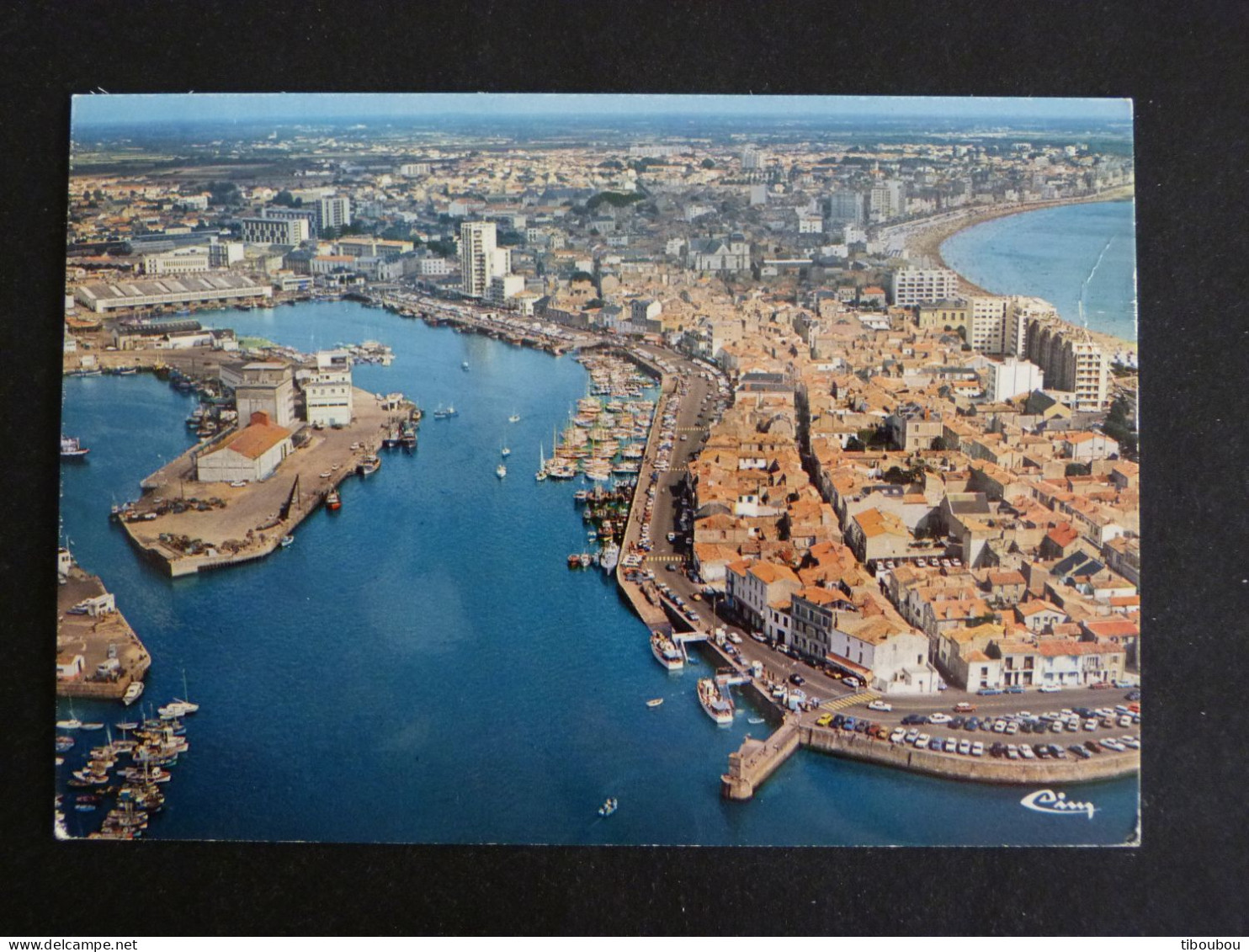 LES SABLES D'OLONNE - VENDEE - FLAMME SUR MARIANNE BEQUET - LE PORT ET LA BAIE - Sellados Mecánicos (Publicitario)