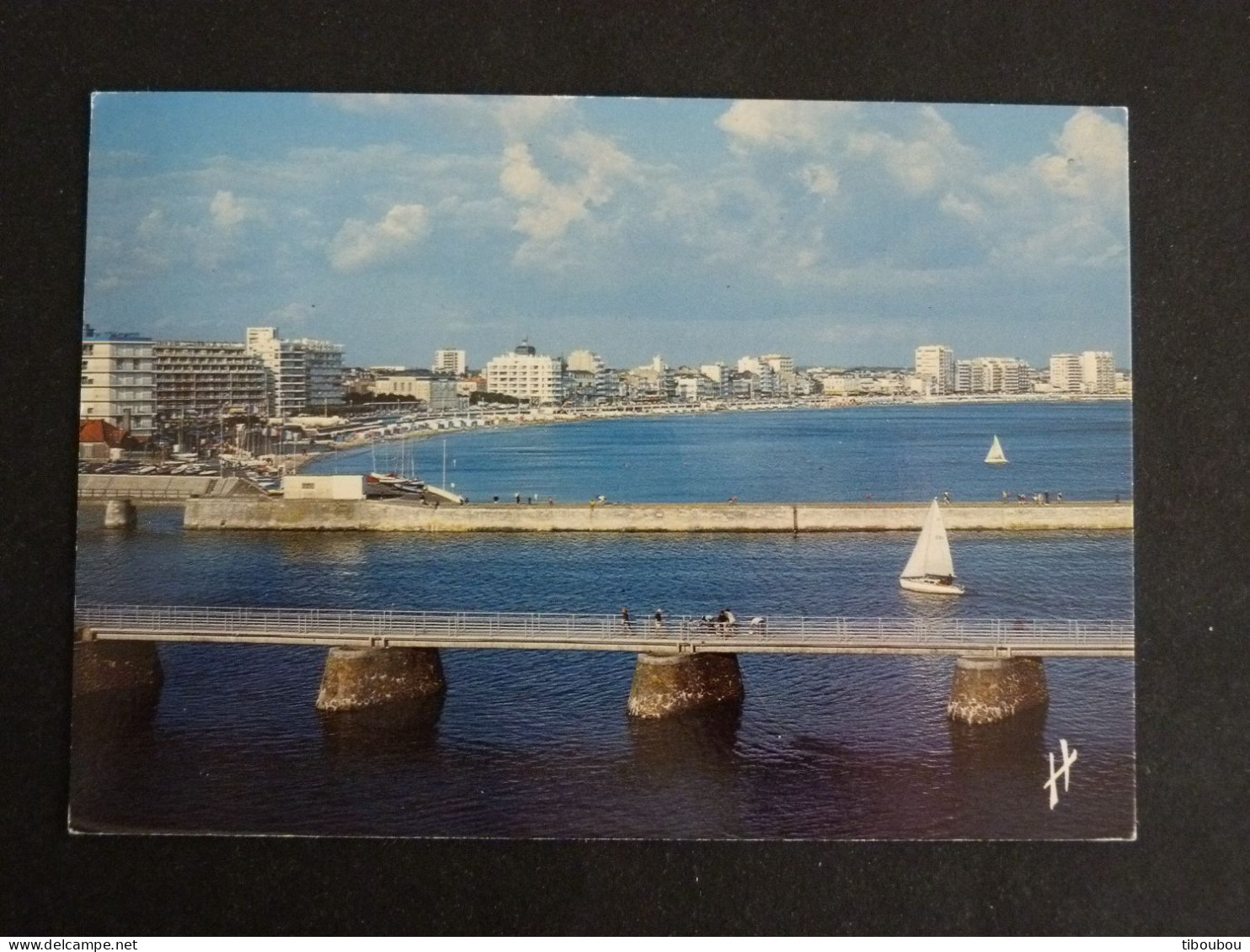 LES SABLES D'OLONNE - VENDEE - FLAMME SUR MARIANNE BEQUET - REMBLAI PLAGE ENTREE DU PORT - Mechanical Postmarks (Advertisement)