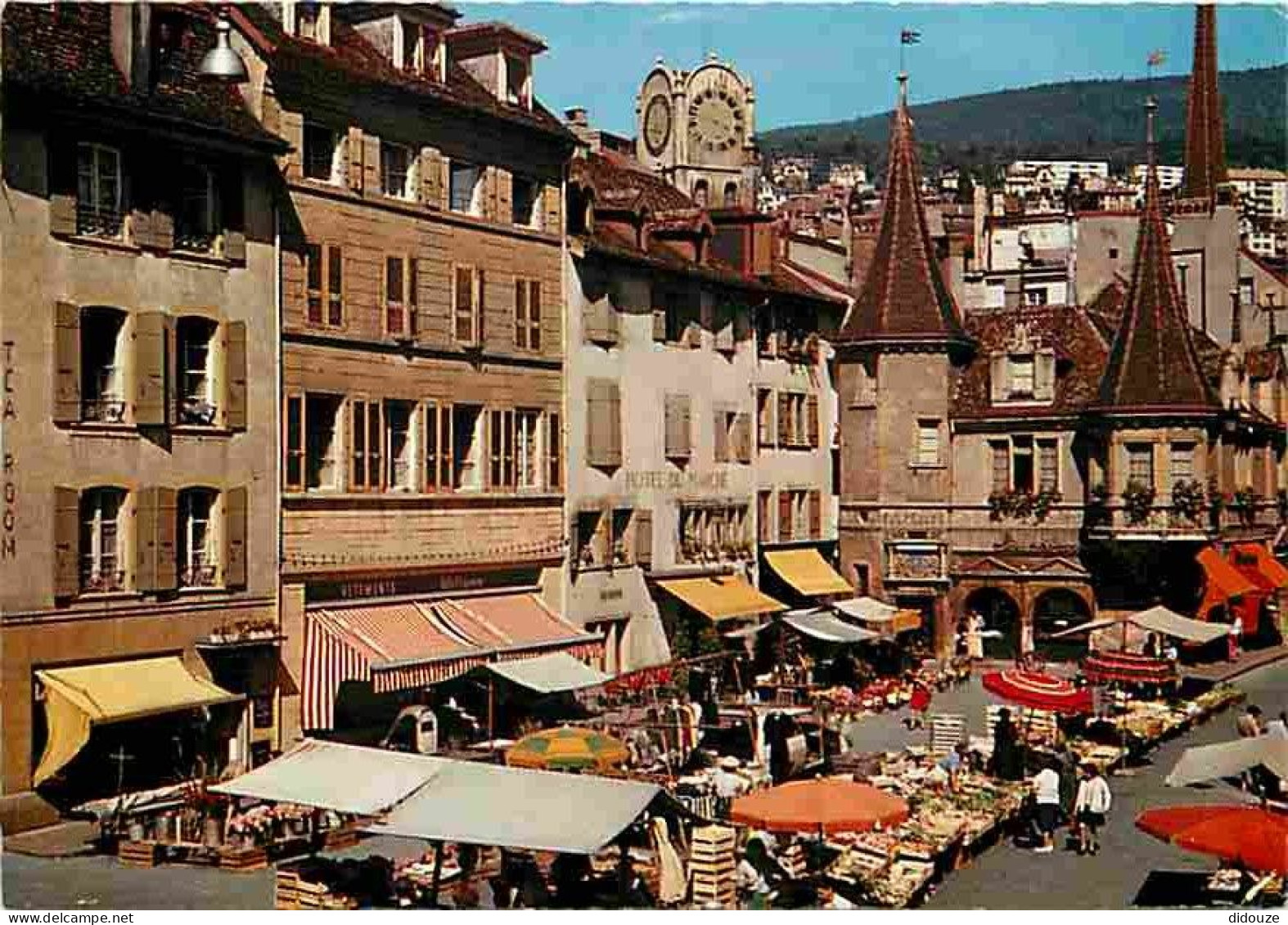 Marchés - Neuchatel - Place Du Marché Et Maison Des Halles - CPM - Voir Scans Recto-Verso - Markets