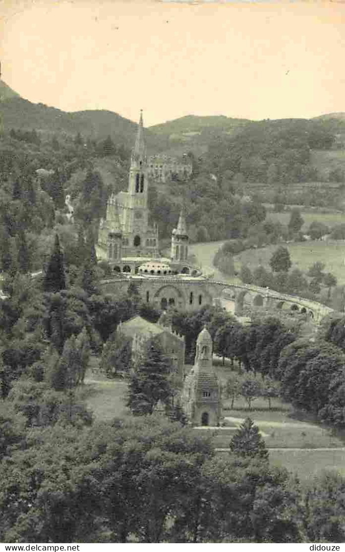 65 - Lourdes - Ville Connue Pour Son Pèlerinage Chrétien - CPA - Voir Scans Recto-Verso - Lourdes