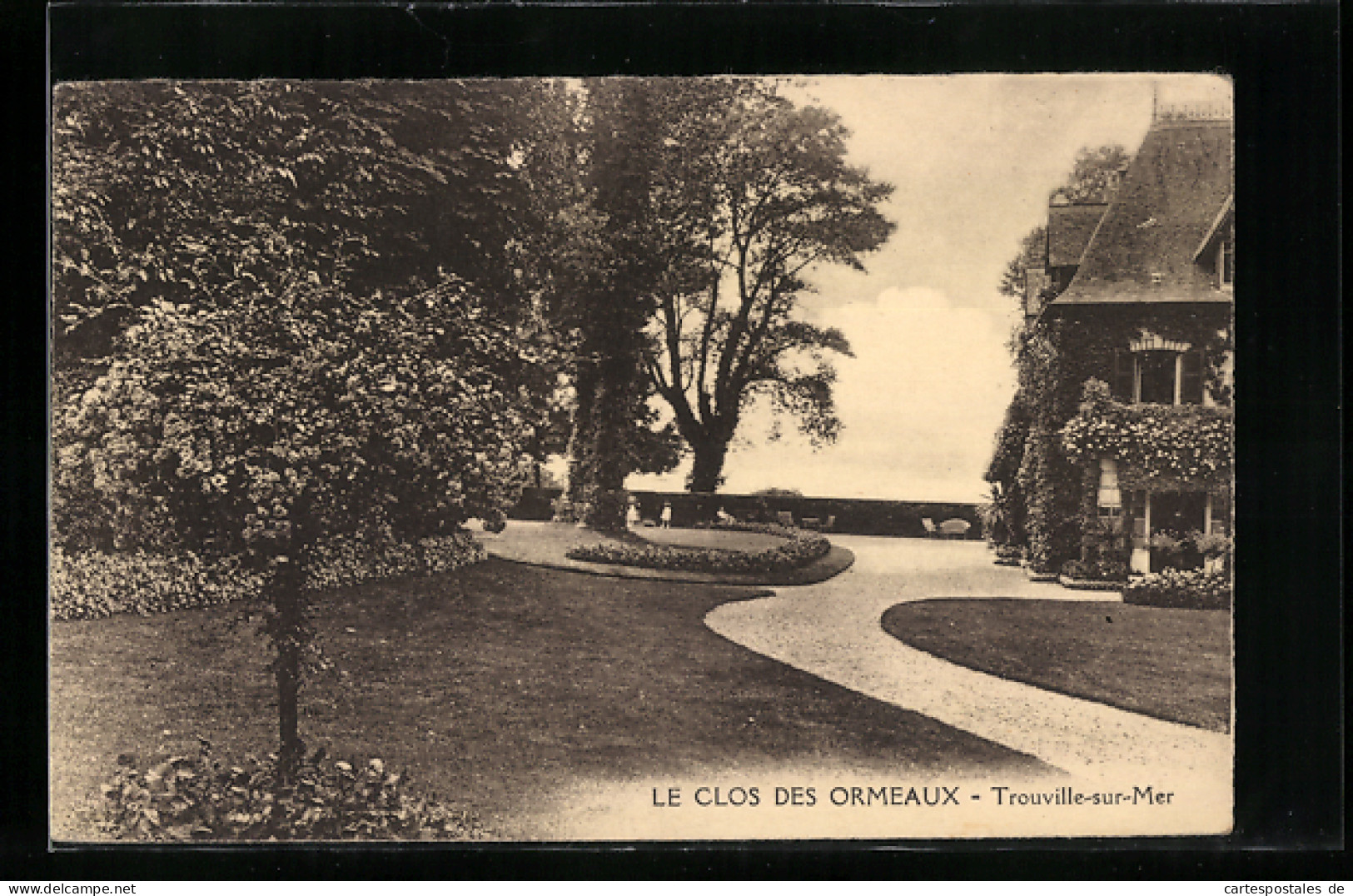 CPA Trouville-sur-Mer, Le Clos Des Ormeaux  - Trouville