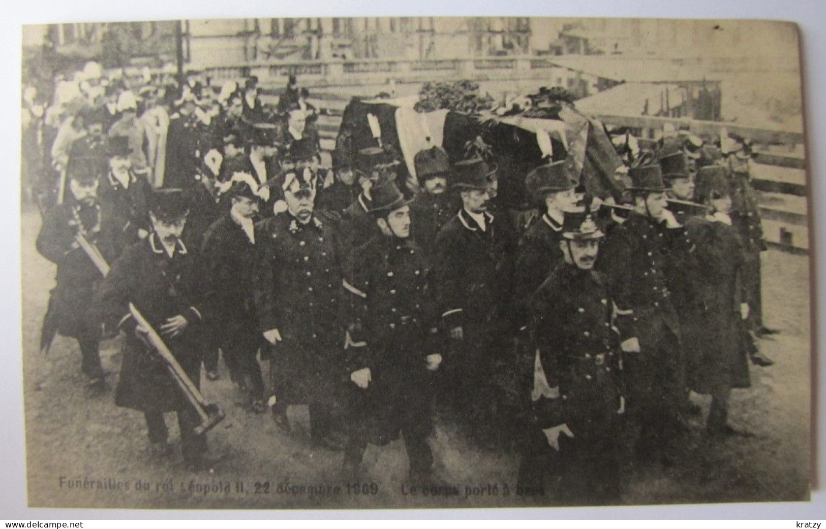 BELGIQUE - BRUXELLES - LAEKEN - Funérailles Du Leopold II - Le Corps Porté à Bras - Fêtes, événements