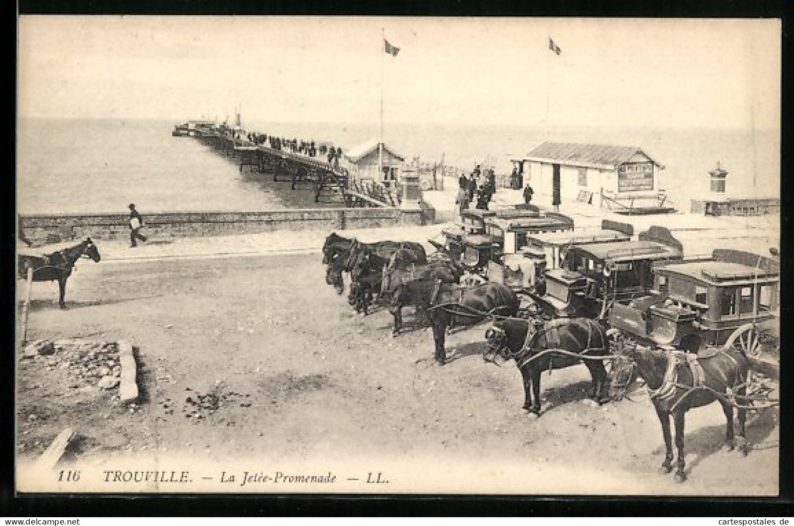 CPA Trouville, La Jetee-Promenade  - Trouville