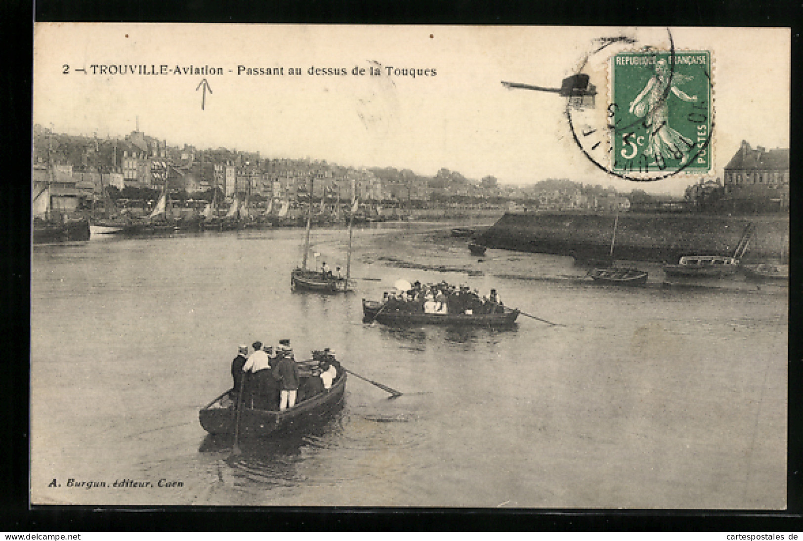 CPA Trouville, Aviation, Passant Au Dessus De La Touques  - Trouville