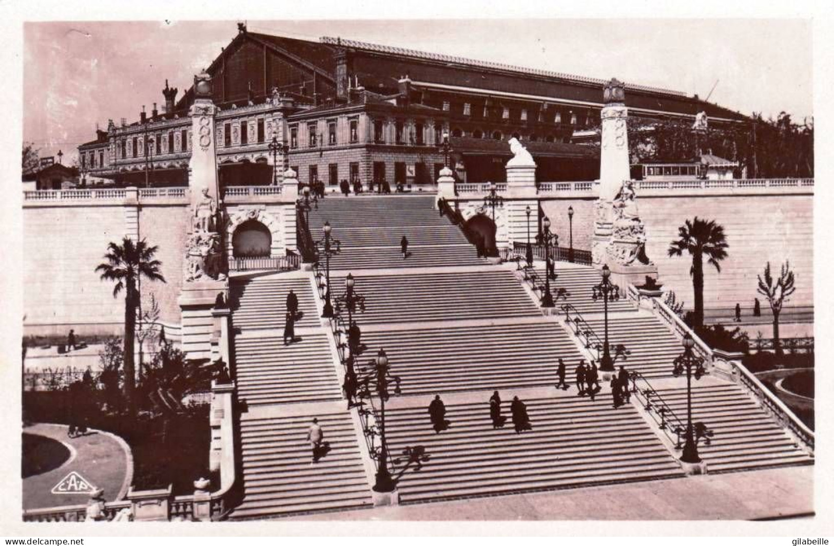 13 - MARSEILLE -  L Escalier Monumental De La Gare - Station Area, Belle De Mai, Plombières