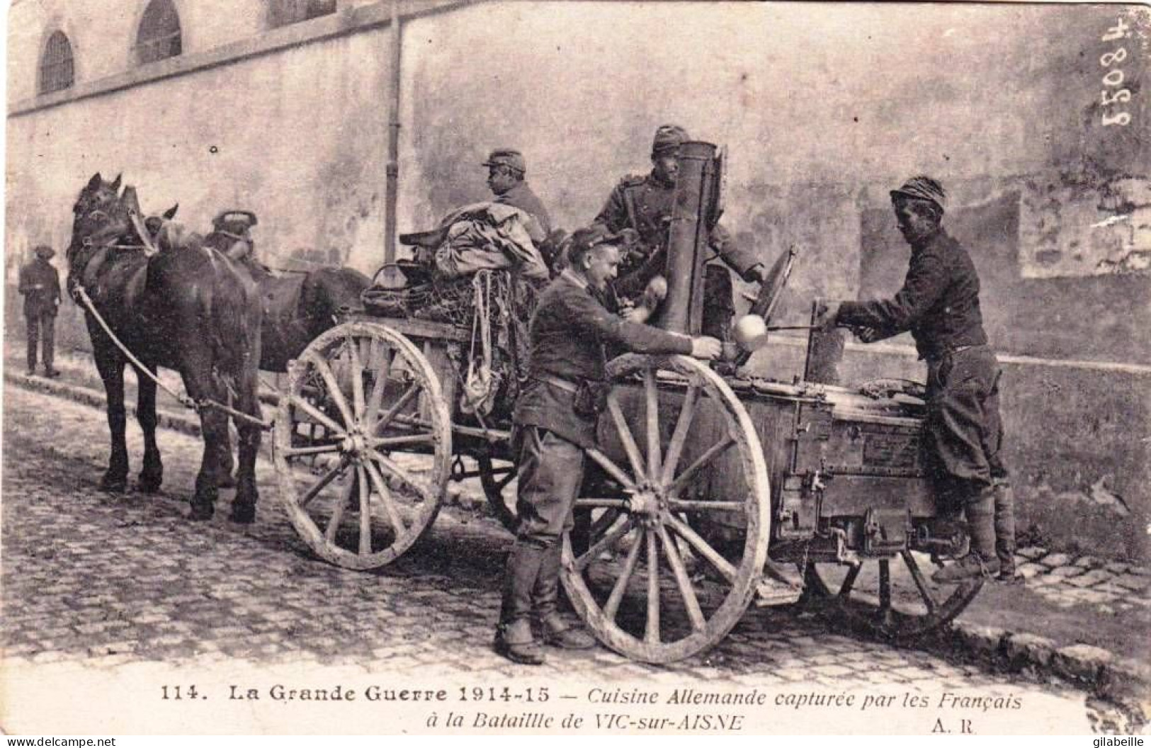 02 - Aisne -  VIC-SUR-AISNE- Une Cuisine Roulante Allemande Capturée Par Les Français  A La Bataille De Vic/Aisne -1914 - Vic Sur Aisne