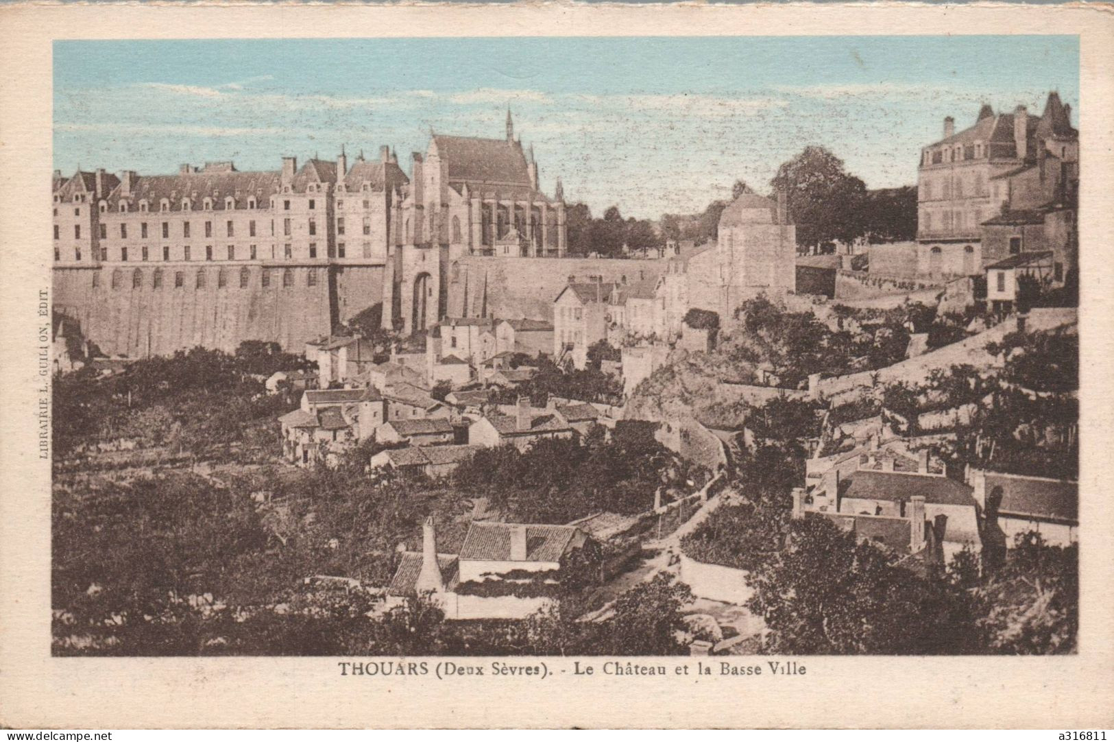 Thouars Le Chateau Et La Basse Ville - Thouars