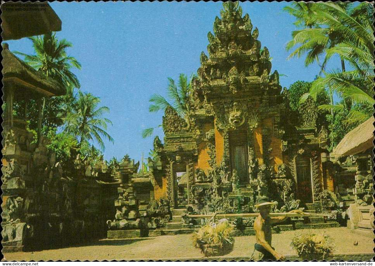 1068670 One Of The Temples At Peliatan , Bali - Indonesien