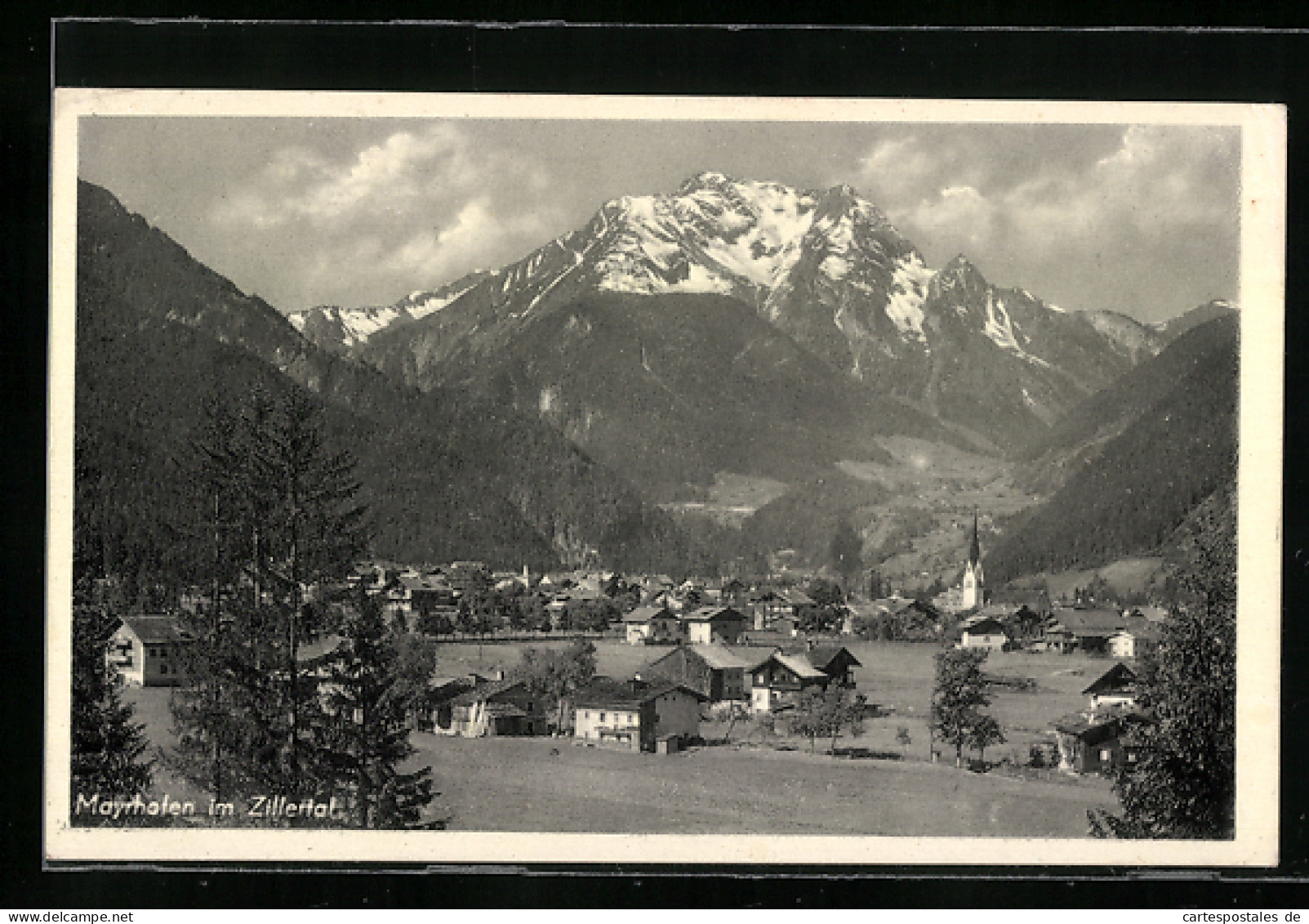 AK Mayrhofen Im Zillertal, Ortsansicht Mit Kirche Und Bergen  - Sonstige & Ohne Zuordnung