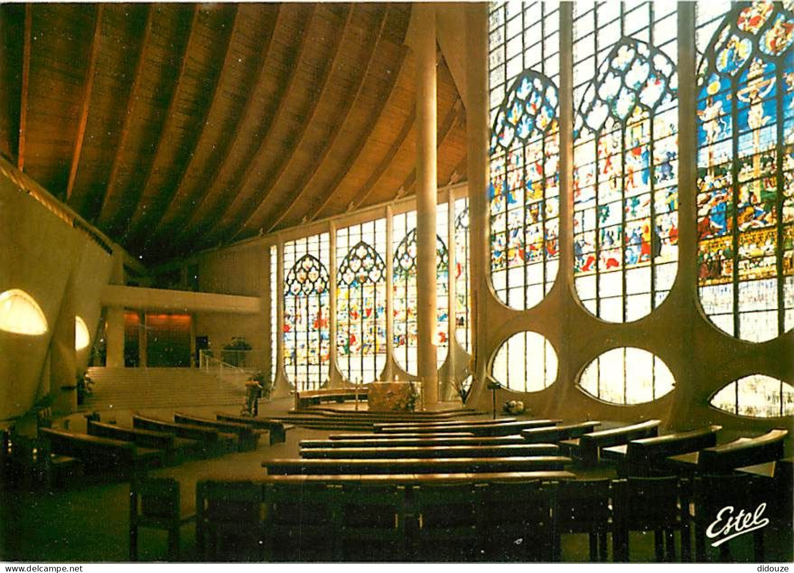 76 - Rouen - L'intérieur De L'église Sainte-Jeanne D'Arc - Art Vitraux Religieux - Carte Neuve - CPM - Voir Scans Recto- - Rouen