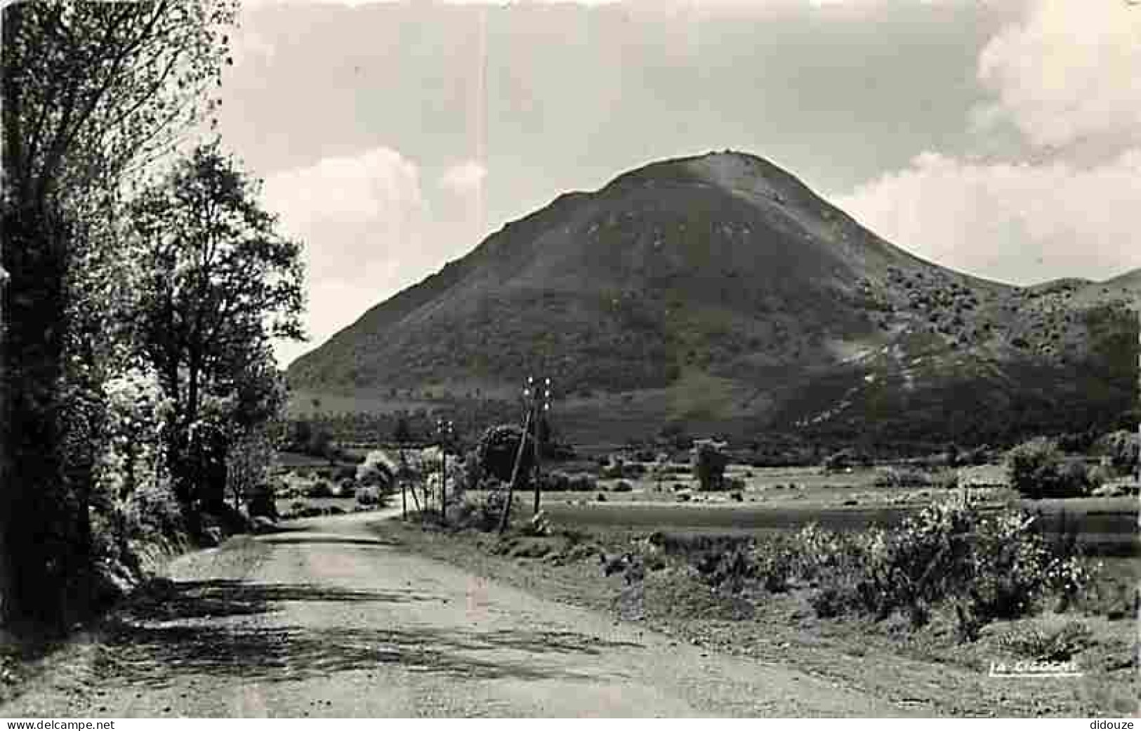 63 - Le Puy De Dome - Vue Générale - CPM - Voir Scans Recto-Verso - Autres & Non Classés