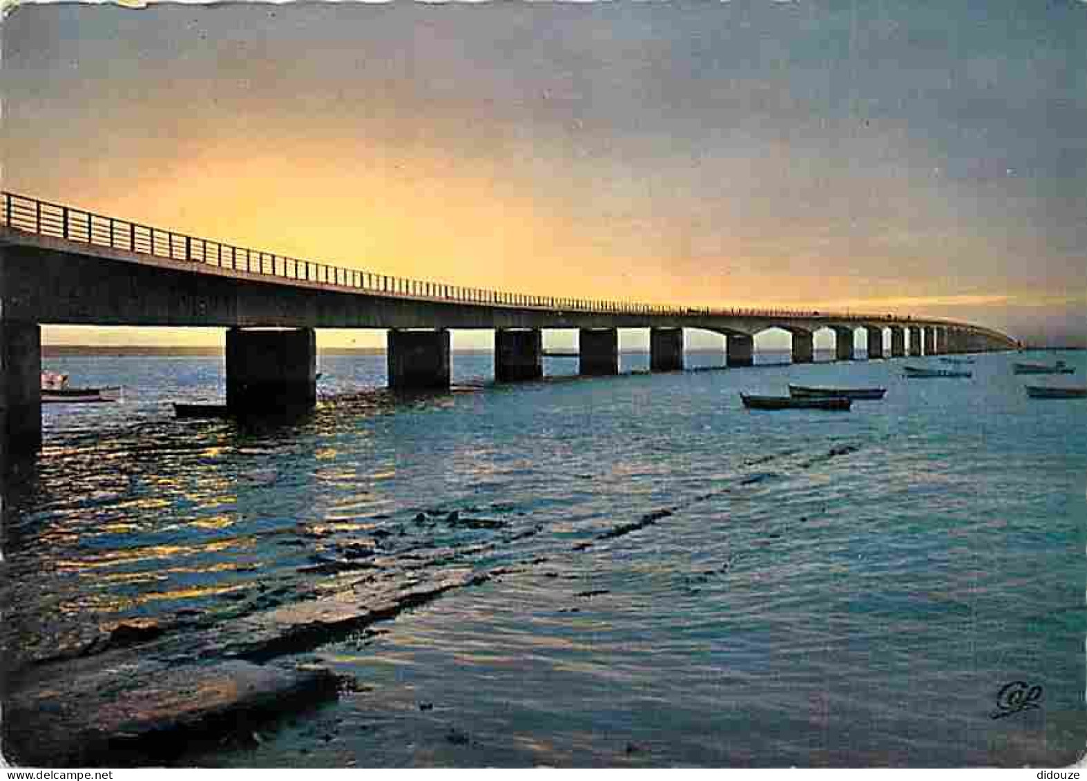 17 - Ile D'Oléron - Le Viaduc Oléron-Continent - Coucher De Soleil - Flamme Postale De Saint Palais - CPM - Voir Scans R - Ile D'Oléron