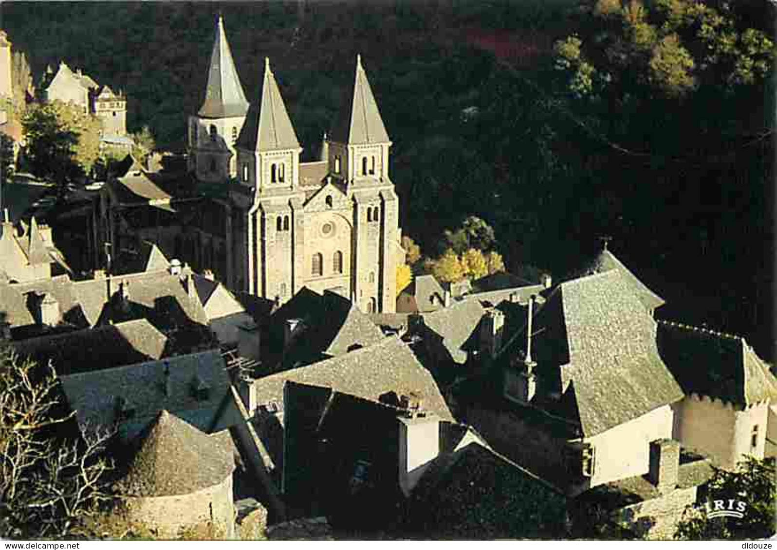 12 - Conques En Rouergue - Vue Partielle Et La Façade De L'église Sainte-Foy - CPM - Voir Scans Recto-Verso - Andere & Zonder Classificatie