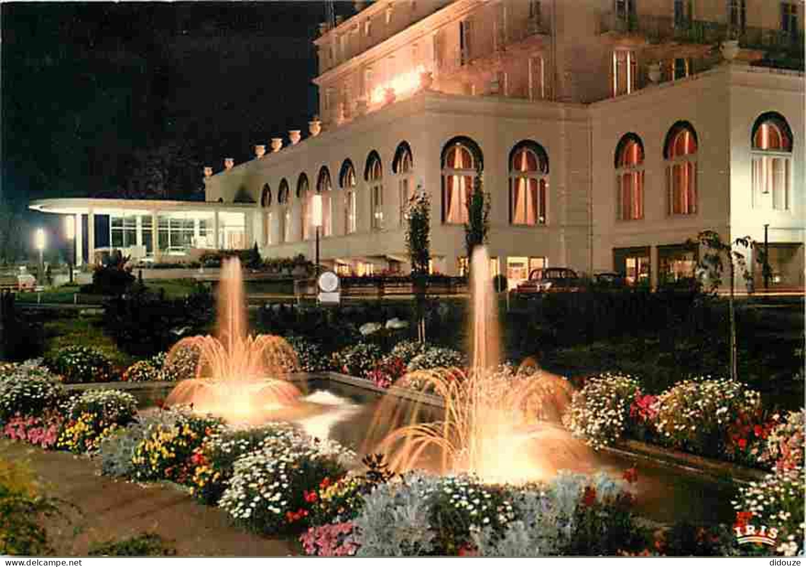 01 - Divonne Les Bains - Le Casino Et Ses Jardins - Vue De Nuit - Automobiles - CPM - Voir Scans Recto-Verso  - Divonne Les Bains