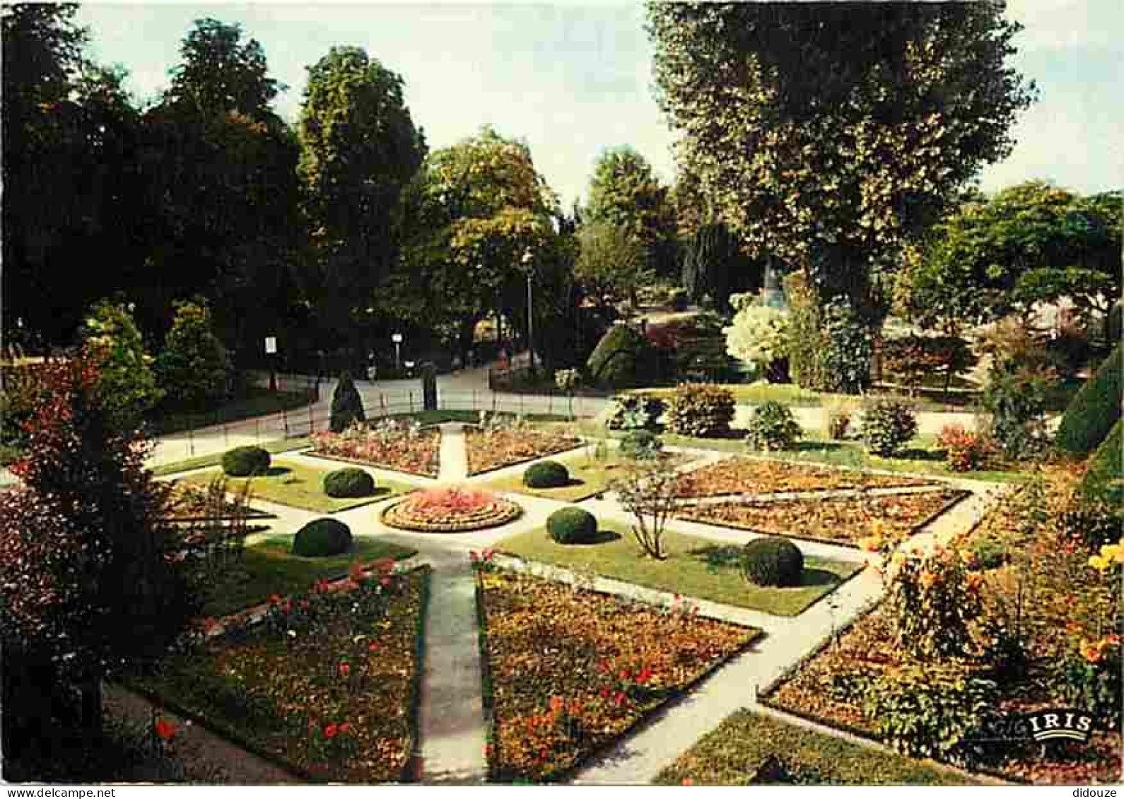 03 - Vichy - Jardin à La Française Dans Les Grands Parcs - Massifs Floraux - Fleurs - Carte Neuve - CPM - Voir Scans Rec - Vichy