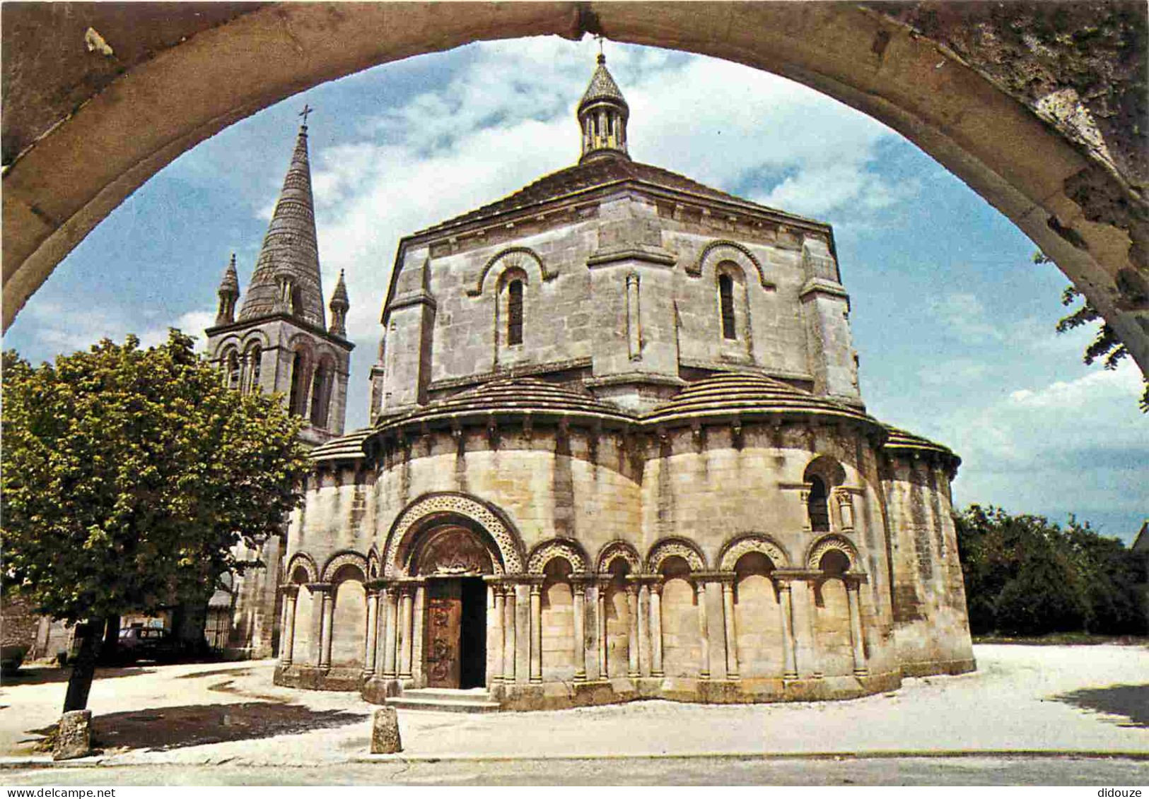 16 - Saint Michel - L'Eglise - CPM - Voir Scans Recto-Verso - Other & Unclassified