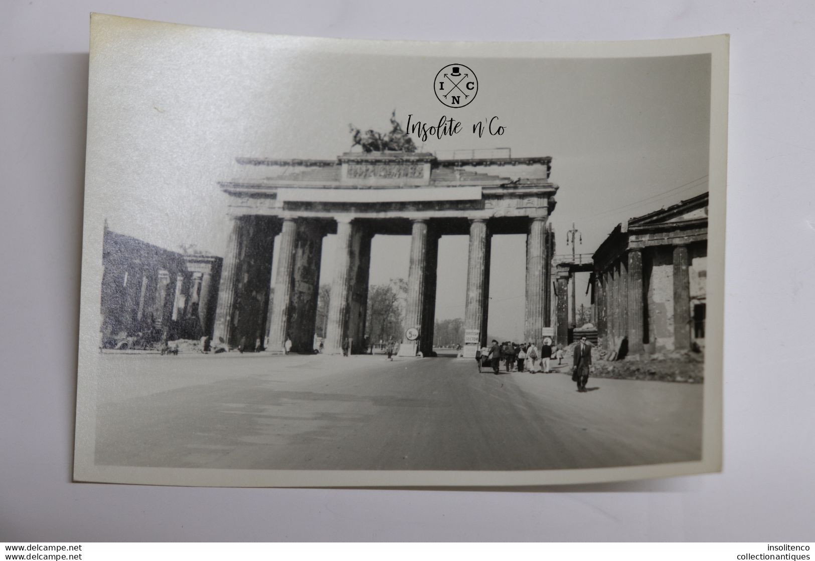 Très rare 10 photographies de Berlin datant de juillet 1945 prises par un soldat de l'équipe d'Eisenhower non publiées !