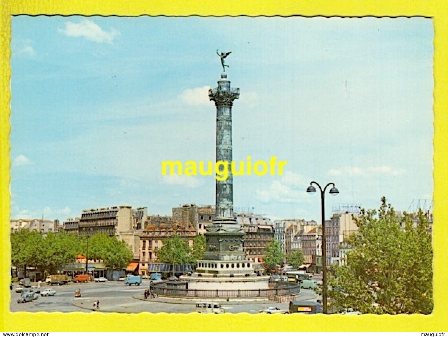 75 PARIS / LA PLACE DE LA BASTILLE / 1969 - Markten, Pleinen