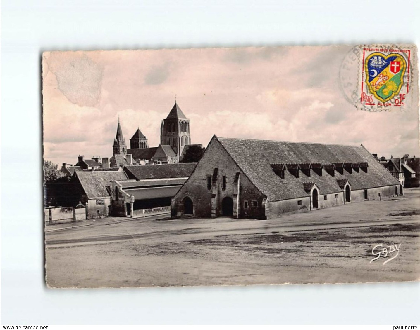 SAINT PIERRE SUR DIVES : Vieille Halle Et L'Eglise - état - Altri & Non Classificati