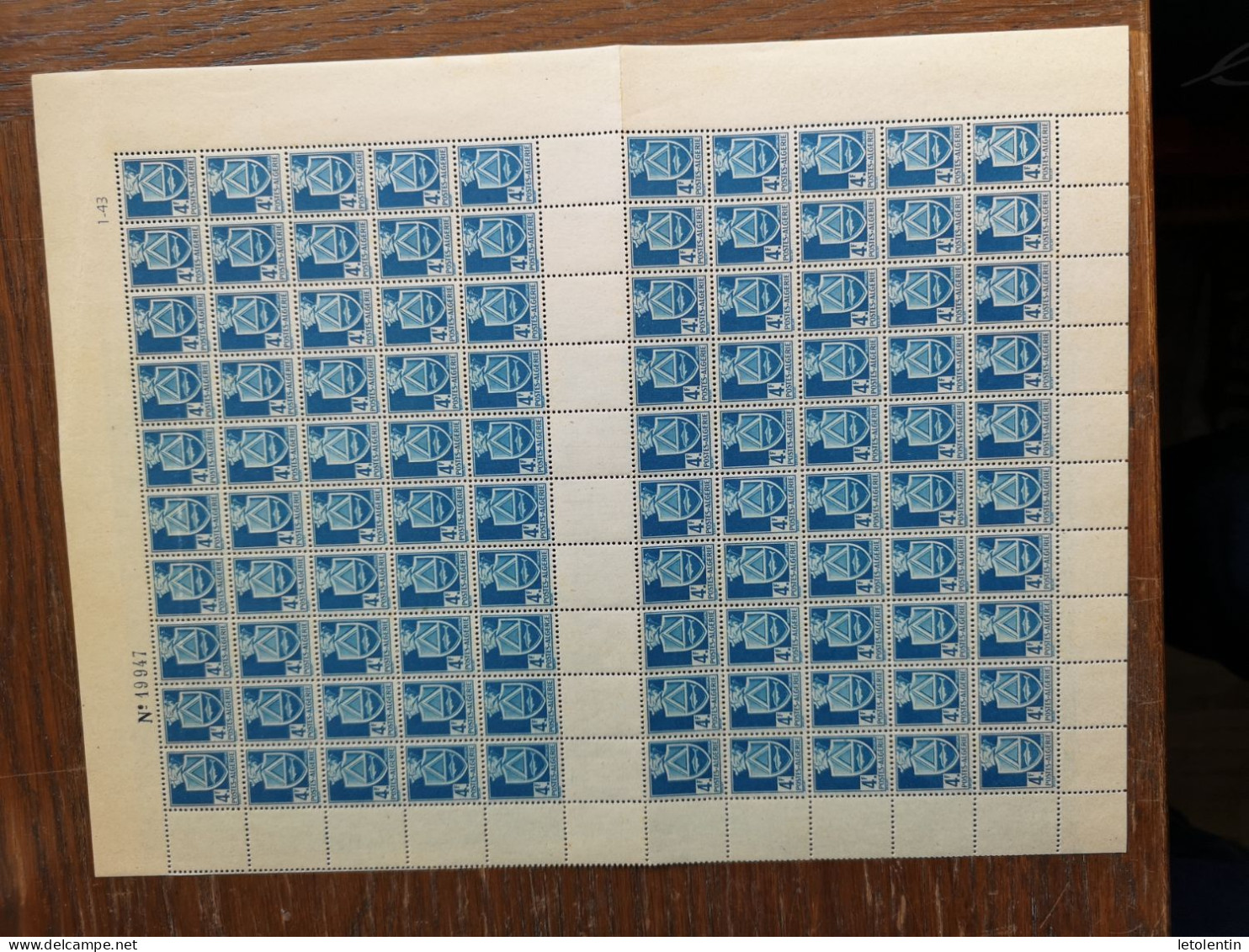 ALGERIE (RF) - BLASON -   N° Yt 182 ** EN FEUILLE DE 100 TIMBRES  (PLIÉ EN 2) - Unused Stamps
