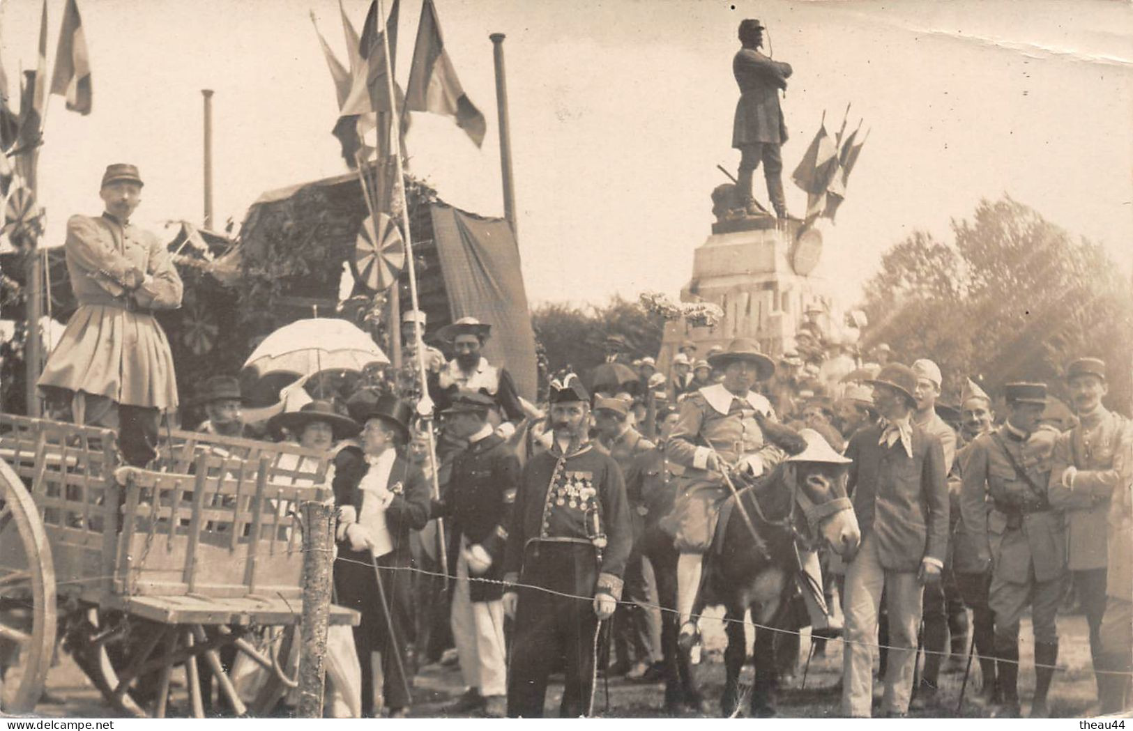 PARIS  -  Carte-Photo   -  Fête, Défilé  -  Monument " DENFERT-ROCHEREAU " - Arrondissement: 14