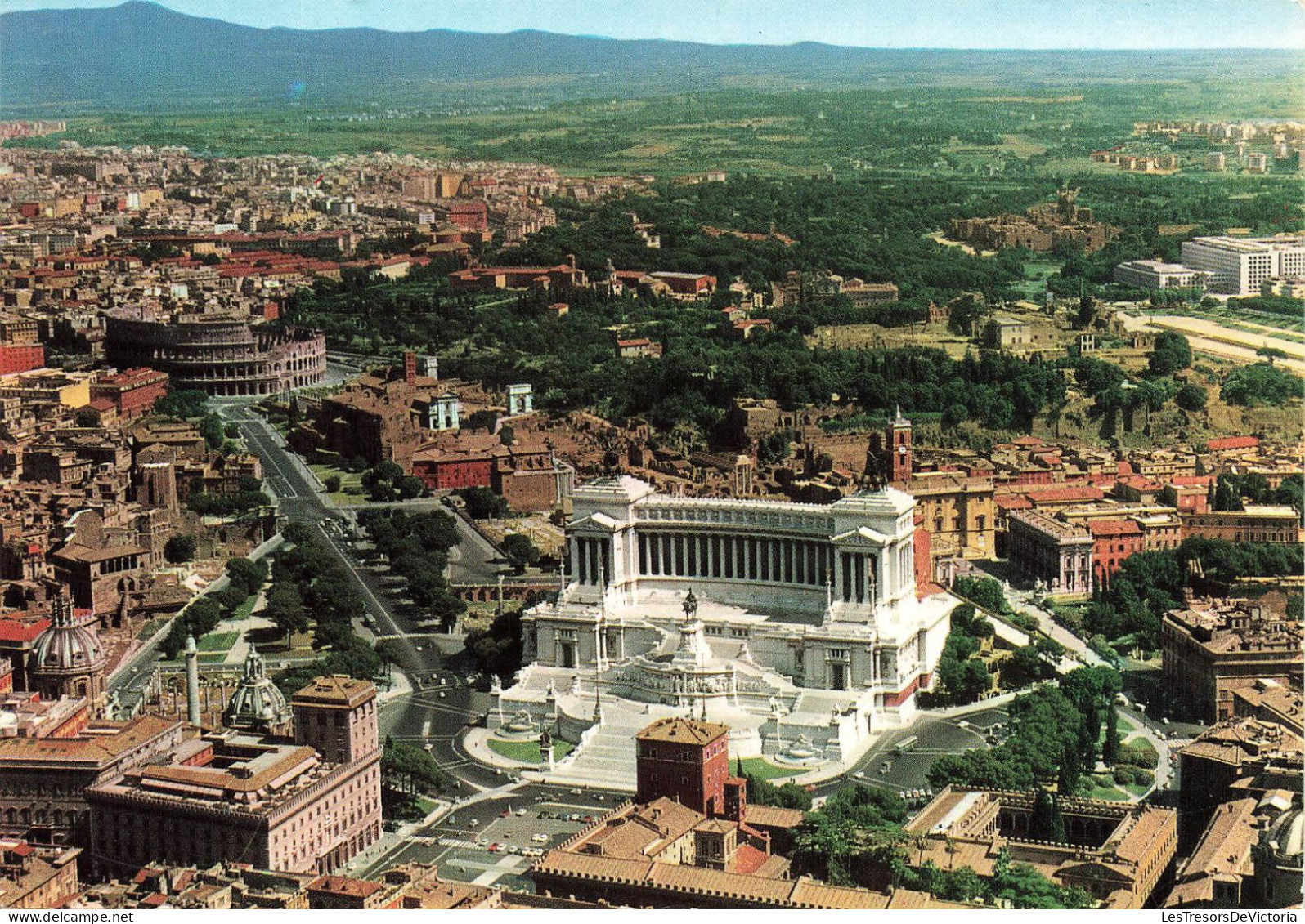 ITALIE - Roma - Le Monument à Victor Emmanuel II - La Rue Des Forums Impérieux Et Le Colosseum - Carte Postale Ancienne - Autres Monuments, édifices
