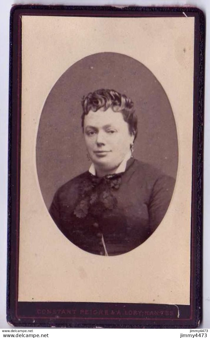 CARTE CDV - Portrait D'une Jeune Femme à Identifier  Tirage Aluminé 19ème - Taille 63 X 104 - Ed. Peigné & Lory Nantes - Antiche (ante 1900)