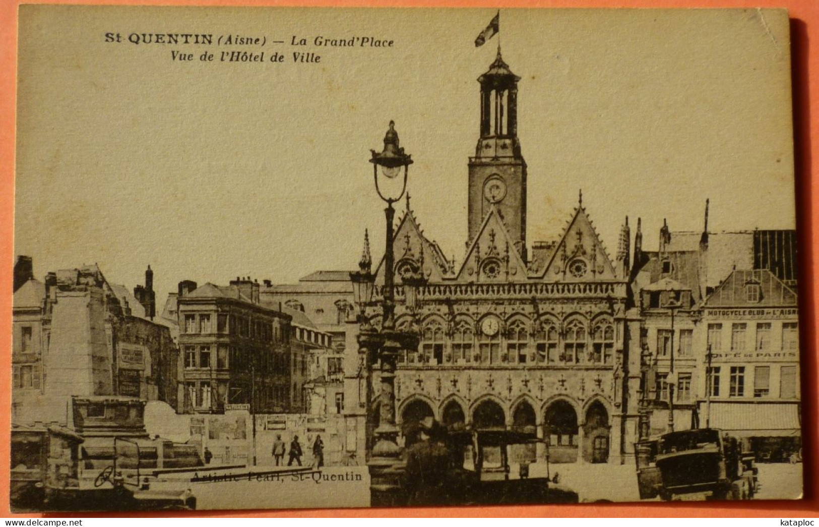 CARTE SAINT QUENTIN - 02 - LA GRAND PLACE VUE DE L' HOTEL DE VILLE - SCANS RECTO VERSO - 7 - Saint Quentin