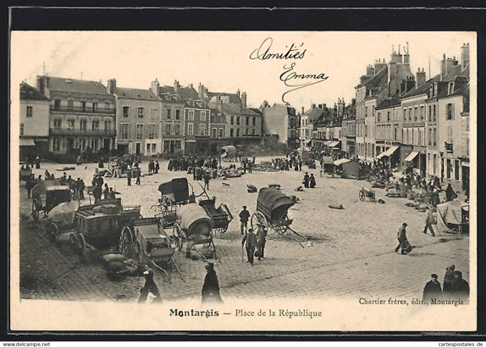 CPA Montargis, Place De La Republique, Auf Dem Wochenmarkt  - Montargis