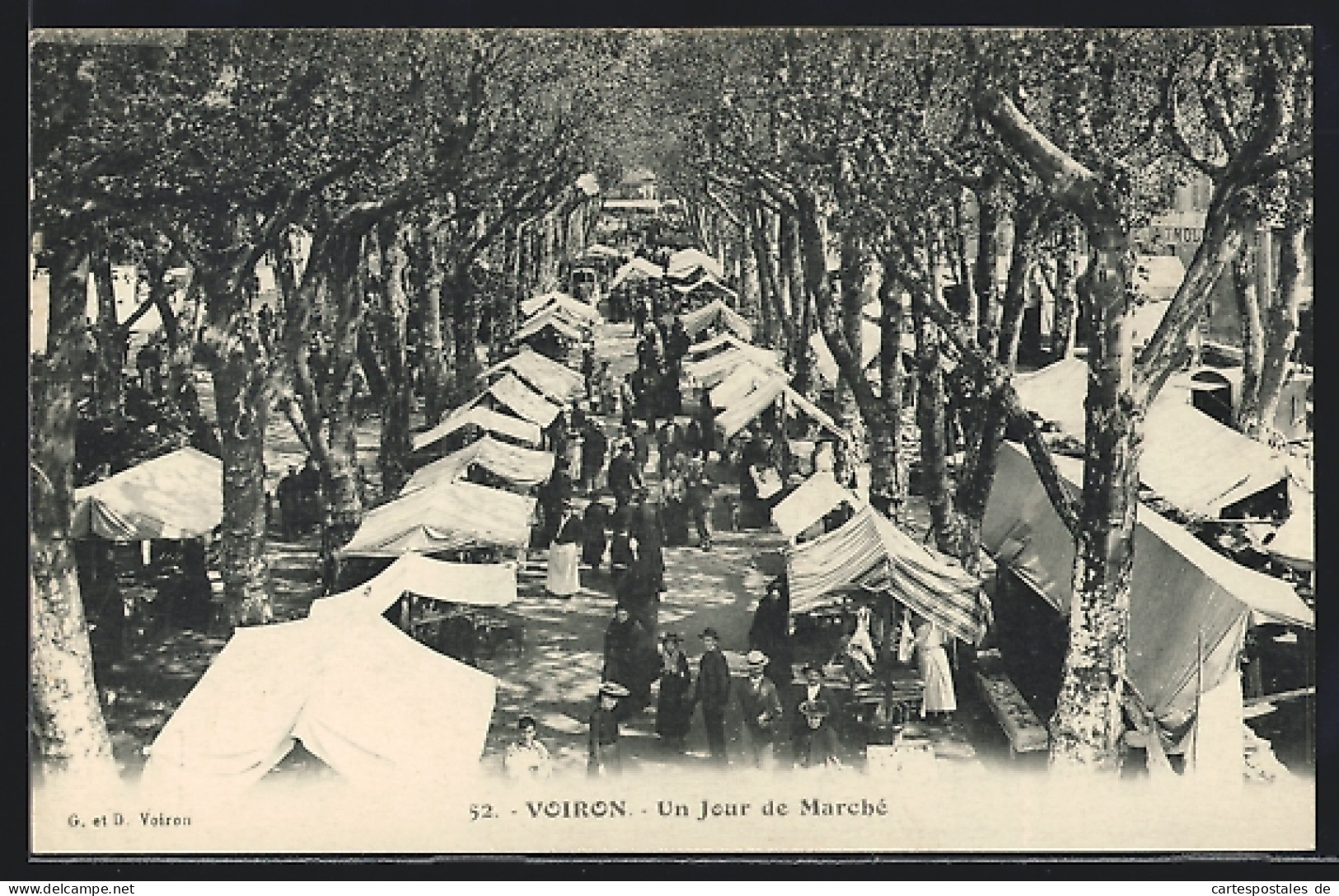 CPA Voiron, Un Jour De Marché  - Voiron