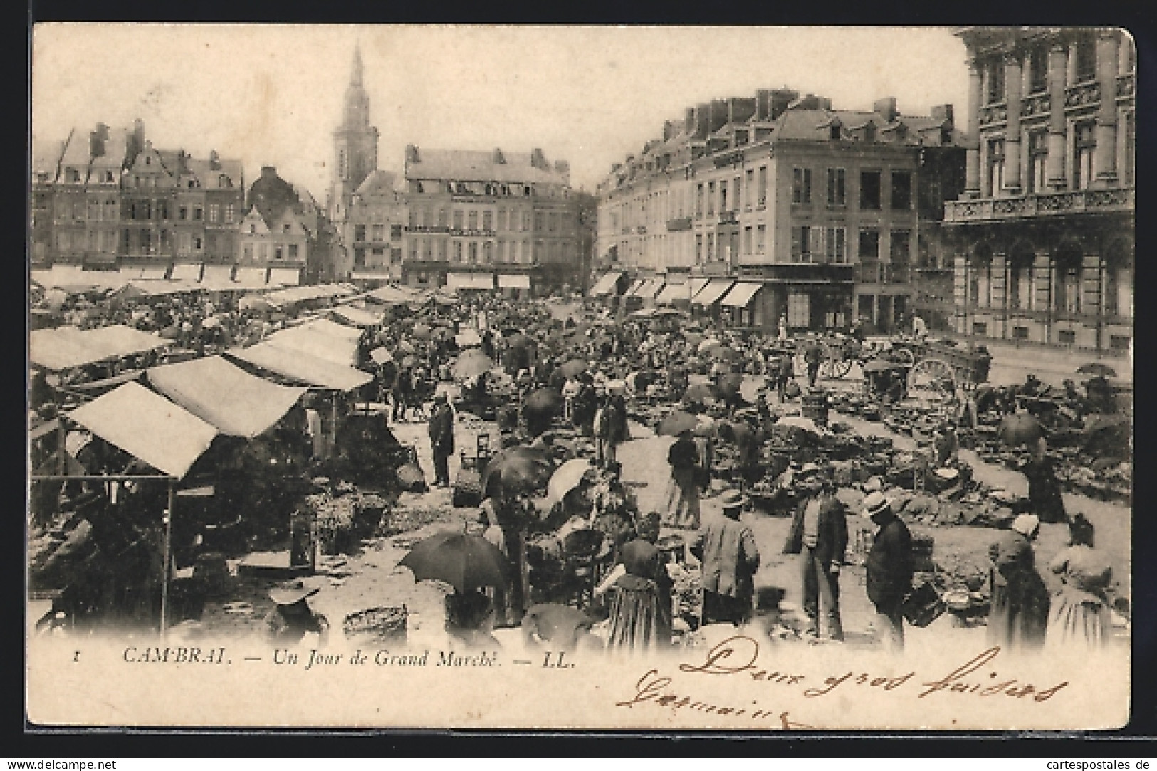 CPA Cambrai, Un Jour De Grand Marché  - Cambrai