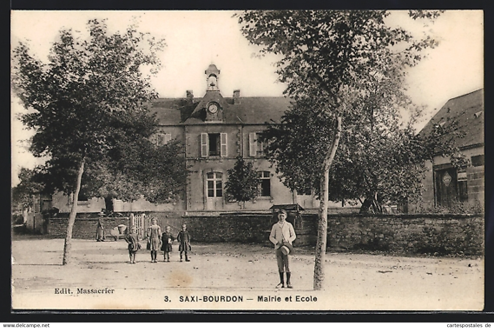 CPA Saxi-Bourdon, Mairie Et Ecole  - Altri & Non Classificati