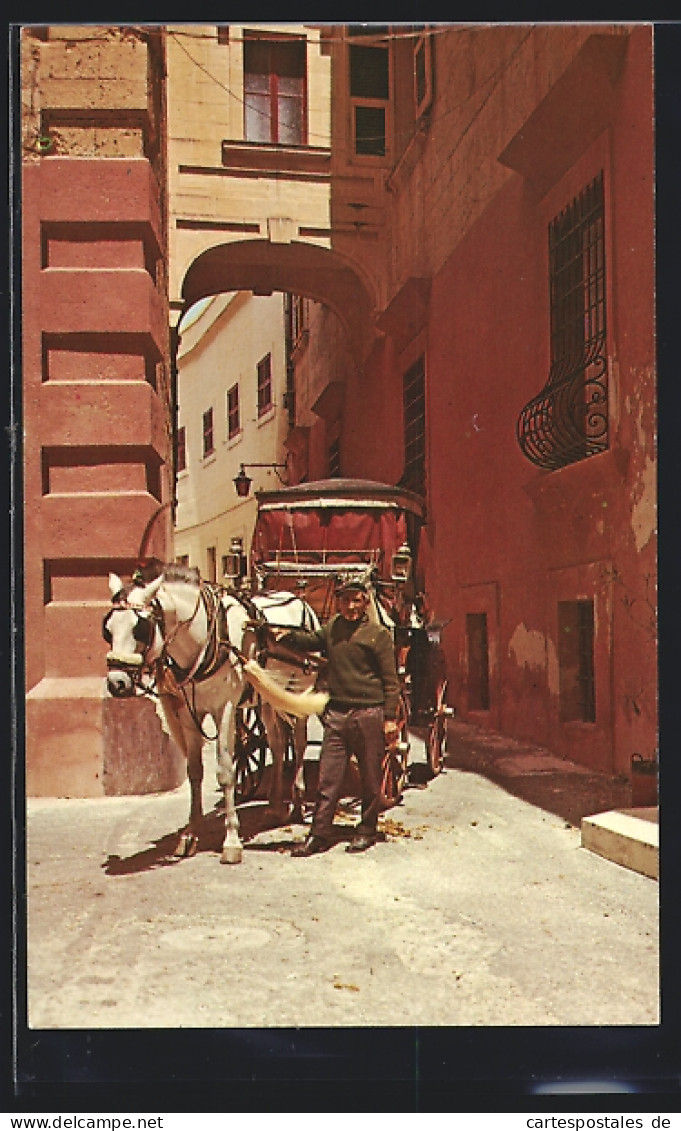 AK Malta, Horse Drawn Carriage In A Narrow Street  - Malte